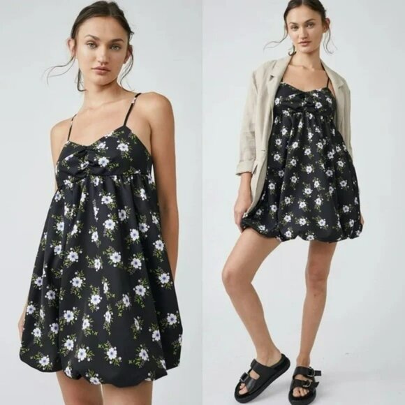 FREE PEOPLE Dresses & Skirts - NWT FREE PEOPLE In A Bubble Floral Minidress-Black.  SZ L